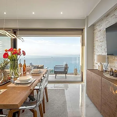 Sea And Sky Luxury Sea View 4*