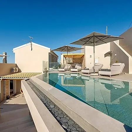 Sea And Sky Luxury Sea View 4*