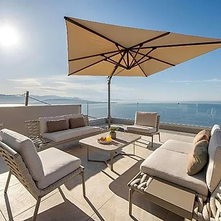 Sea And Sky Luxury Sea View Hotel 4*