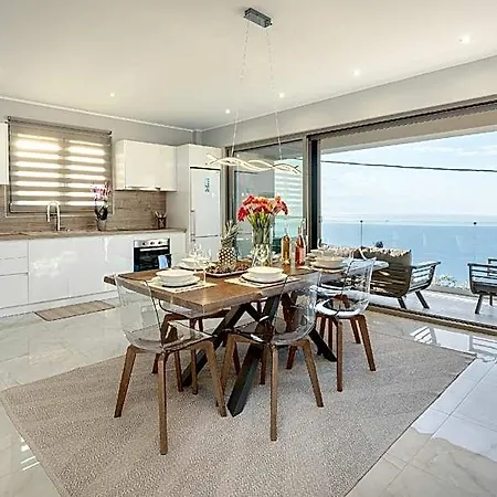 Sea And Sky Luxury Sea View Hotel 4*